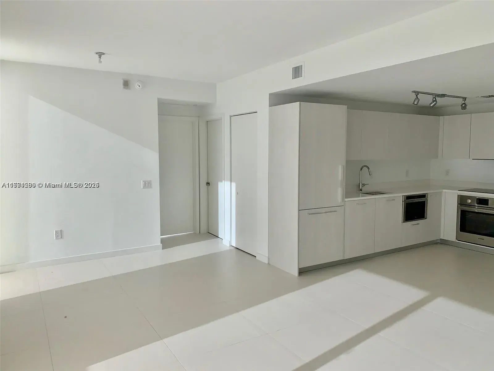 501 NE 31st St # 3509, Miami FL 33137