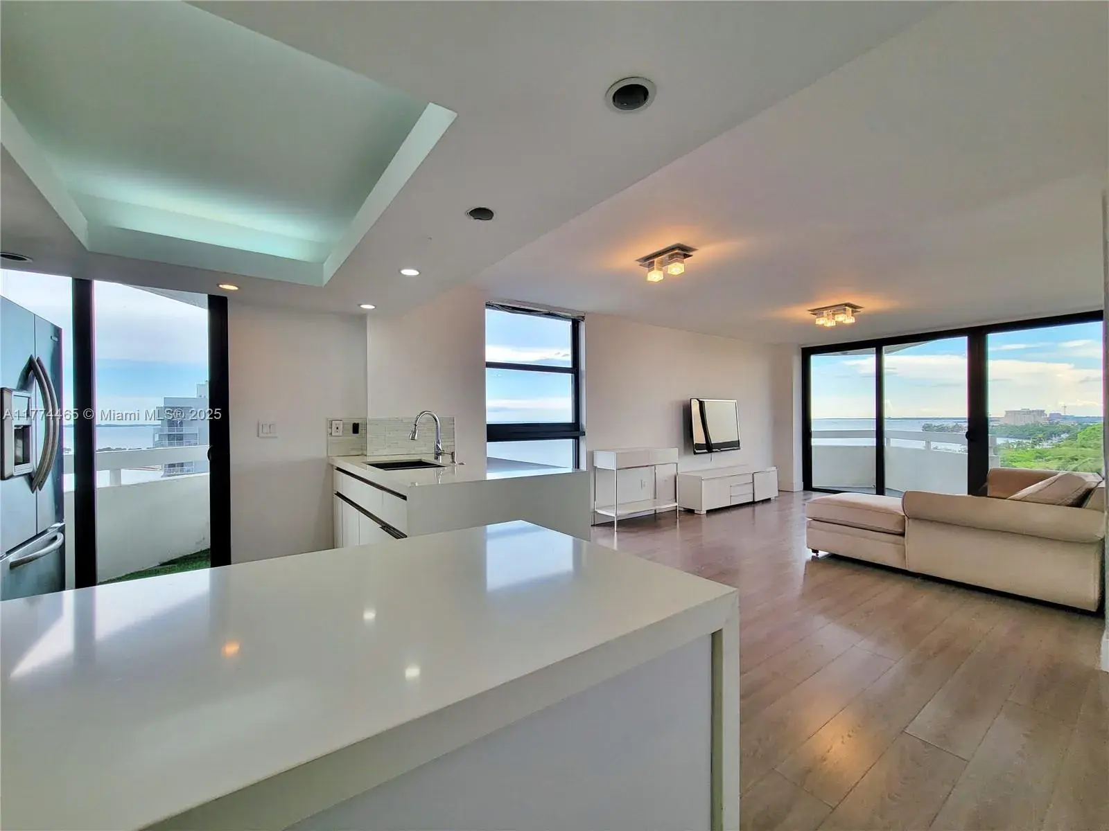 2 bedroom 2 bath Residential for sale at 2501 Brickell Ave # 1207, Miami FL 33129