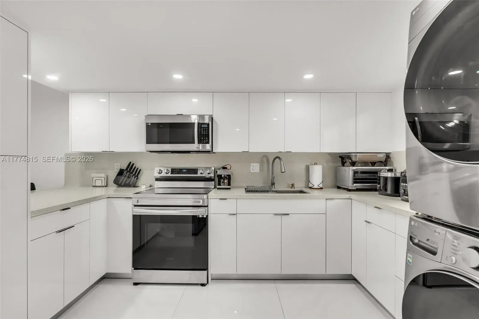 8775 Park Blvd # 111, Miami FL 33172