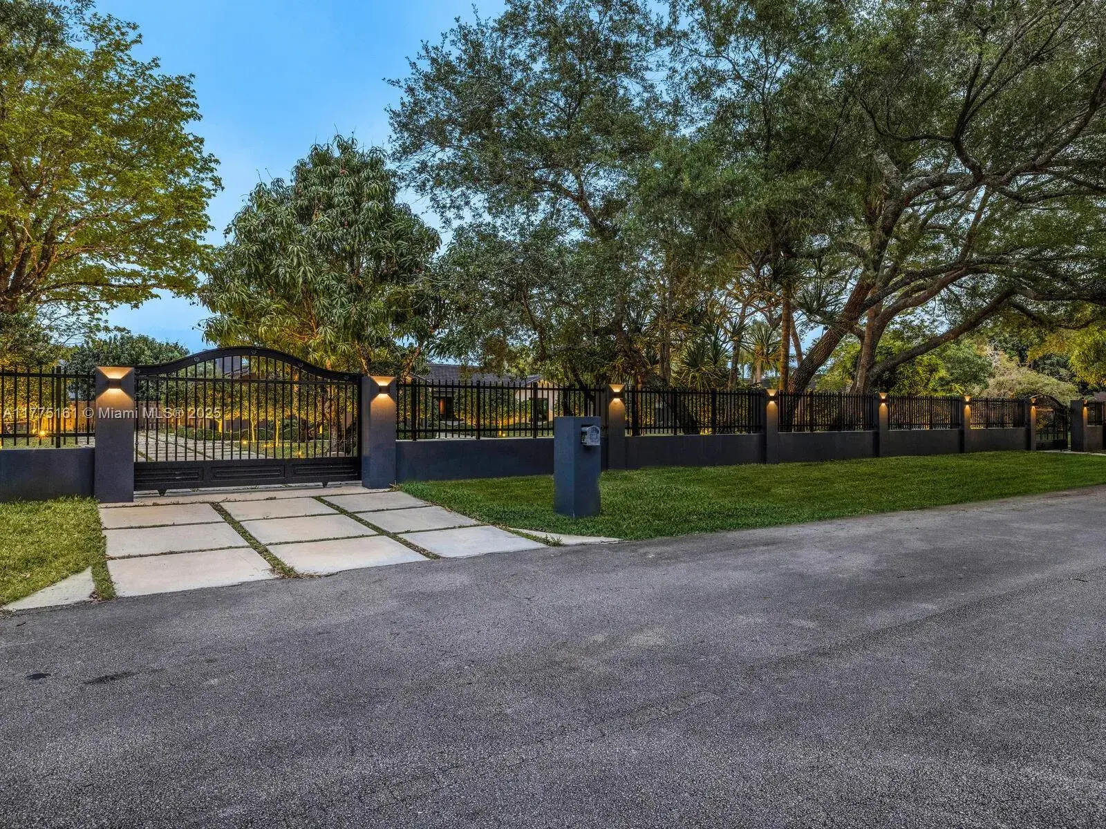 12121 SW 95th Ave, Miami FL 33176
