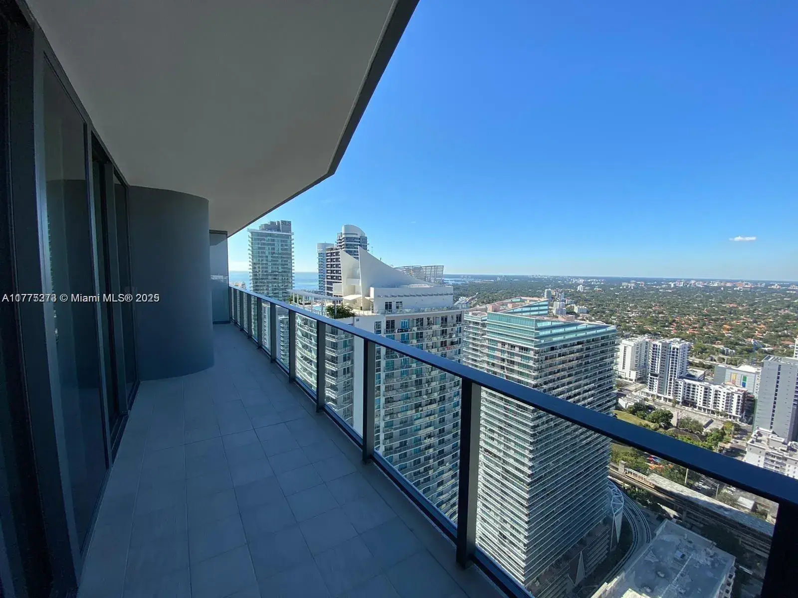 3 bedroom 3 bath Residential for sale at 1000 Brickell Plz # 4706, Miami FL 33131