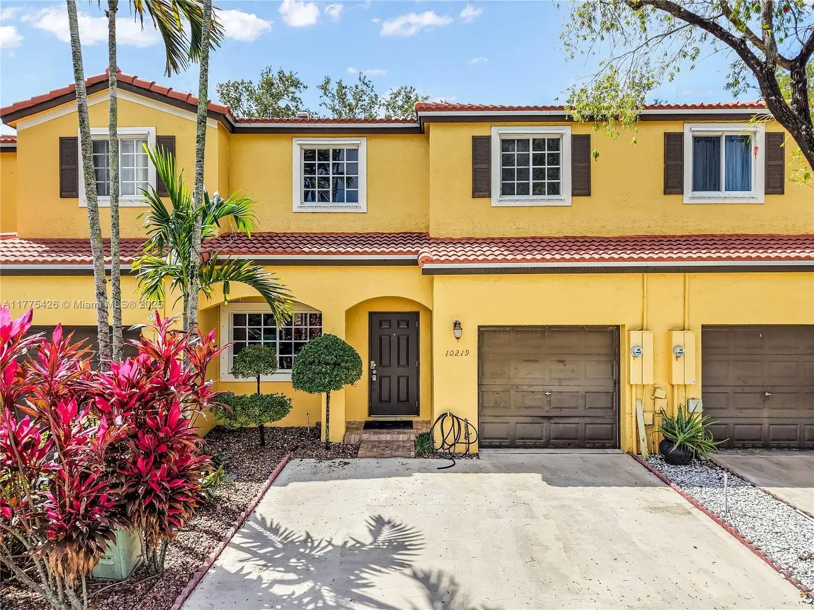 3 bedroom 2 bath Residential for sale at 10219 SW 18th Ct # 10219, Miramar FL 33025