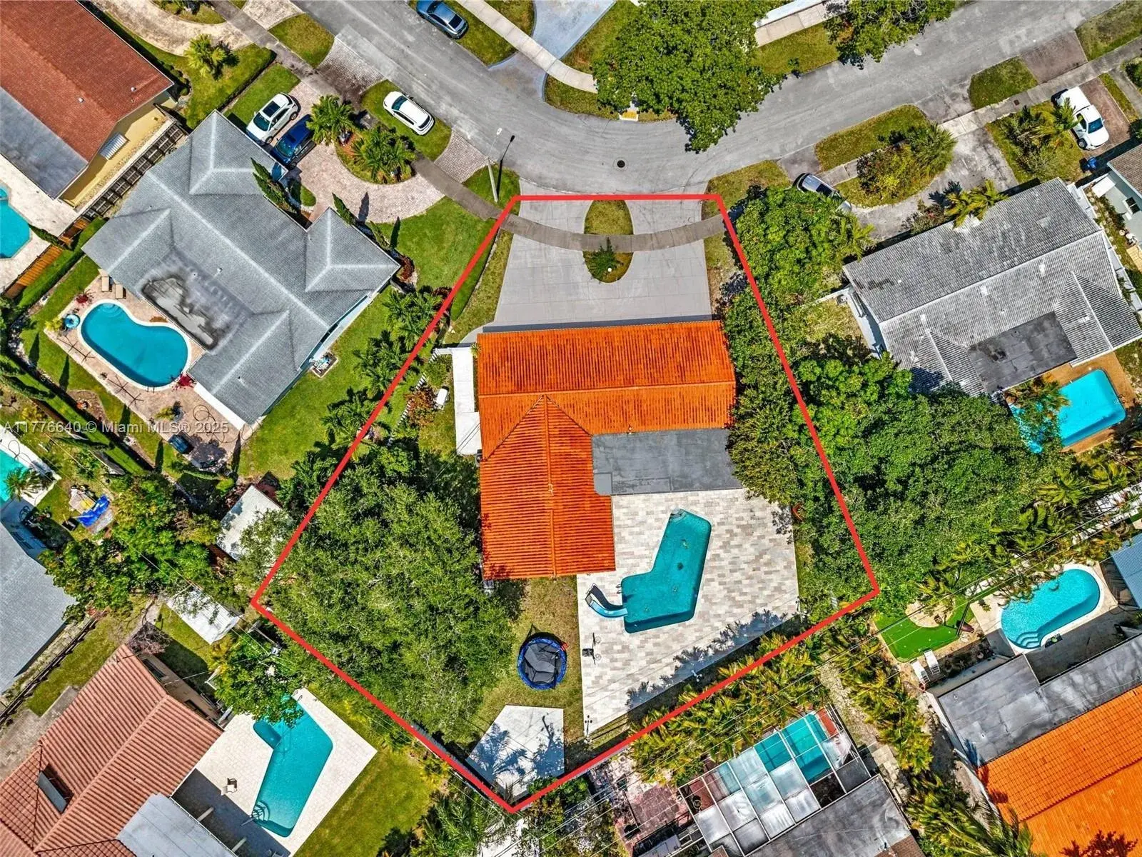 5 bedroom 3 bath Residential for sale at 20701 NE 19th Ct, Miami FL 33179