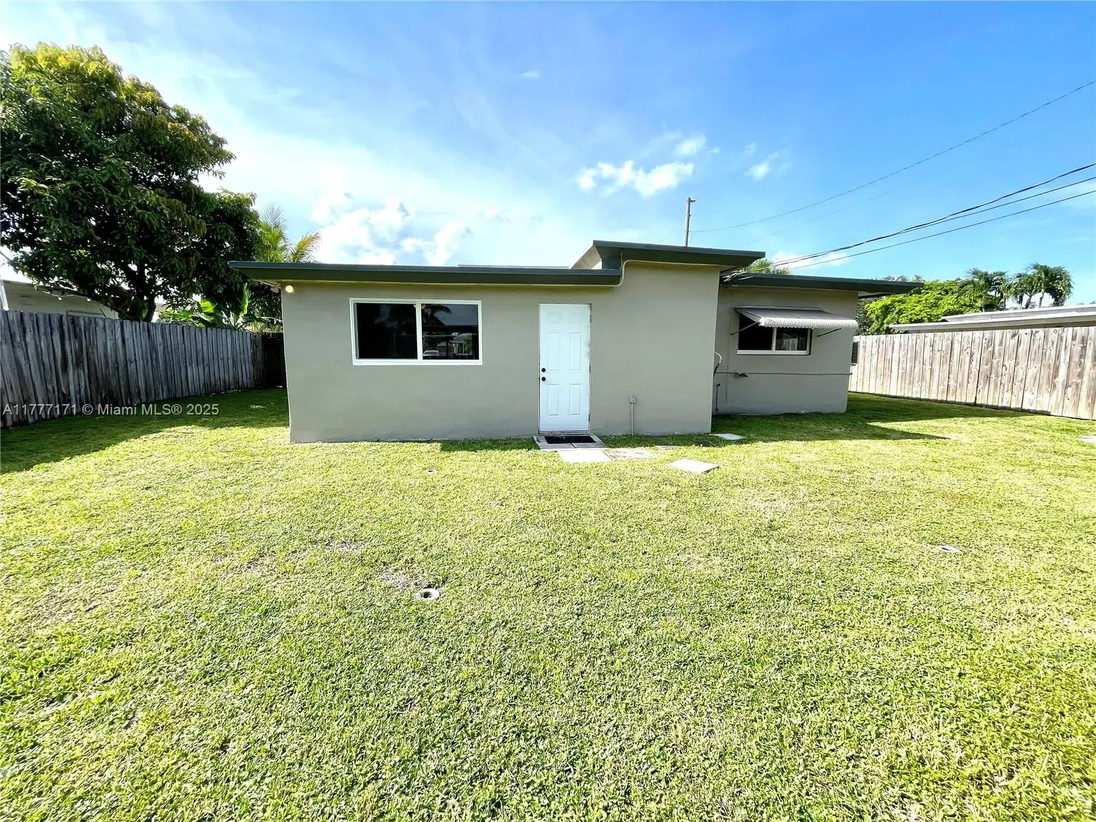 5610 Cleveland St, Hollywood FL 33021