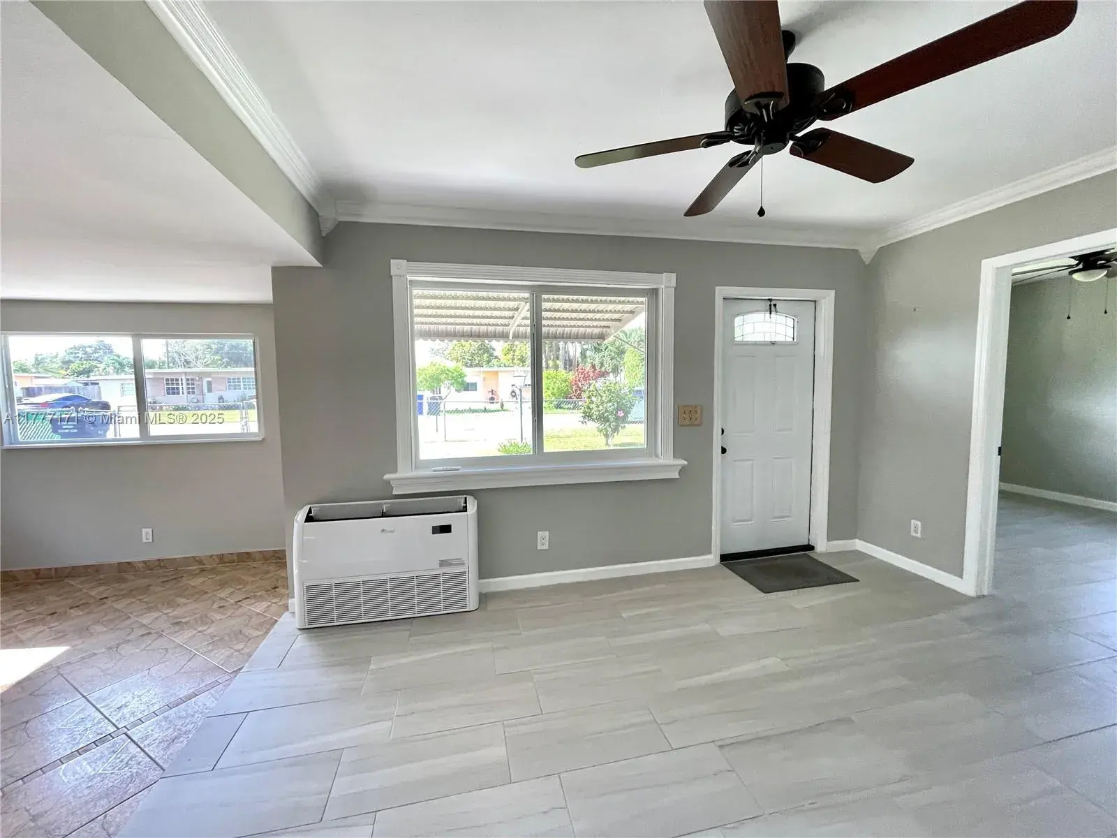 5610 Cleveland St, Hollywood FL 33021