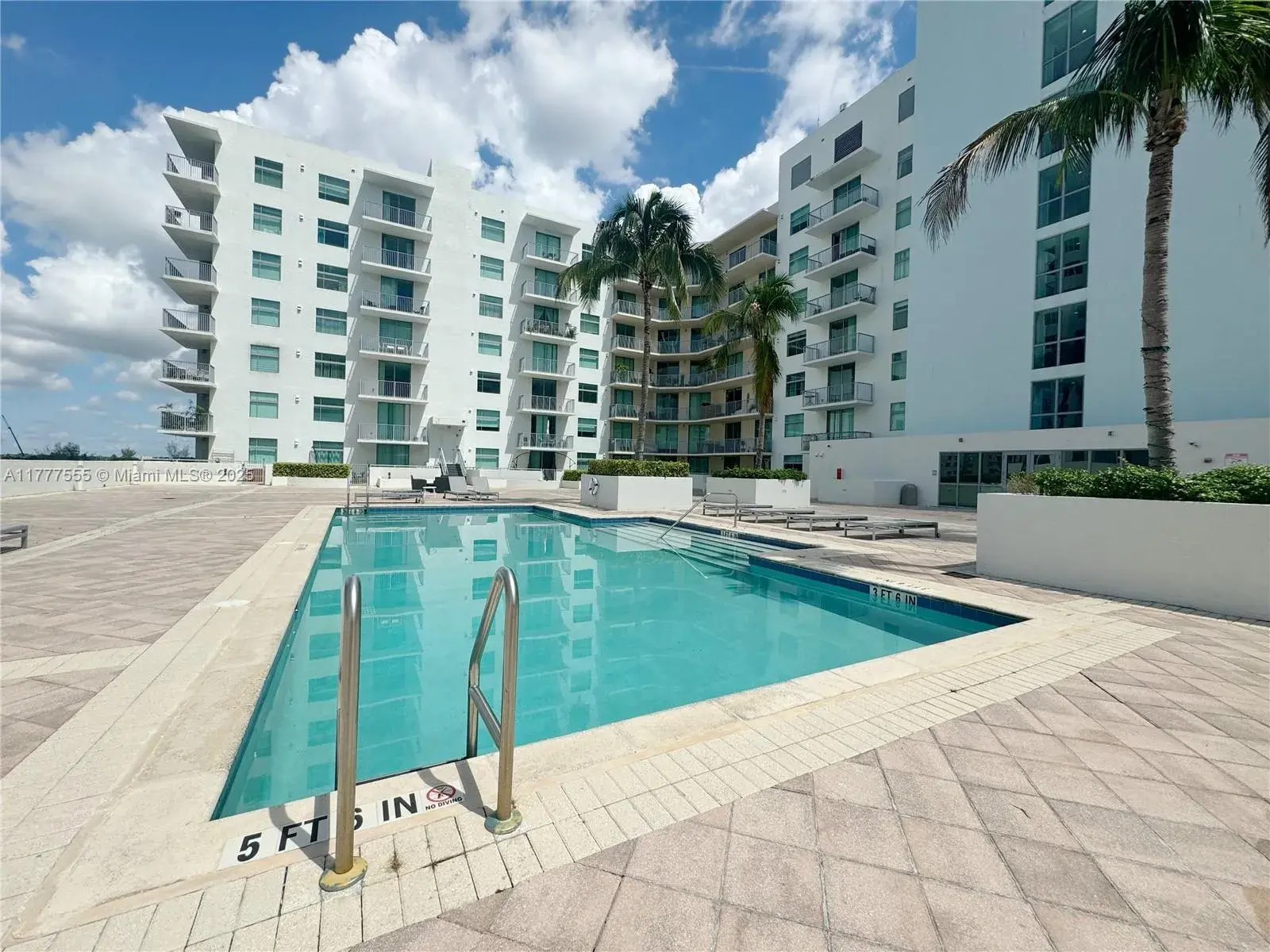 2 bedroom 2 bath Residential Lease for rent at 140 S Dixie Hwy # 914, Hollywood FL 33020