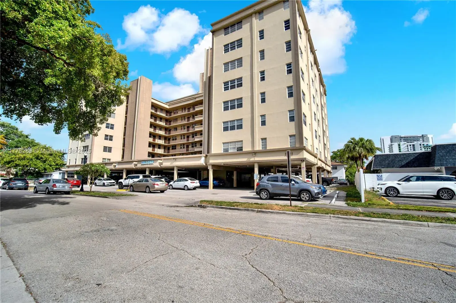1811 Jefferson St # 209, Hollywood FL 33020