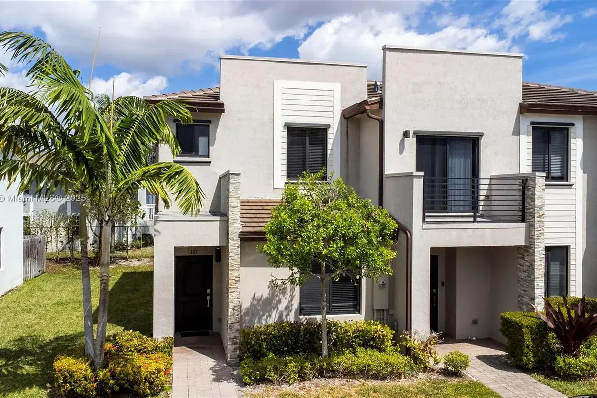 321 NE 208th Ter, Miami FL 33179