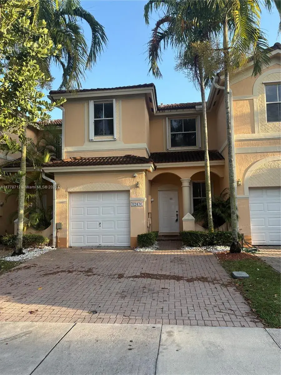 3 bedroom 2 bath Residential for sale at 12476 SW 122nd St, Miami FL 33186