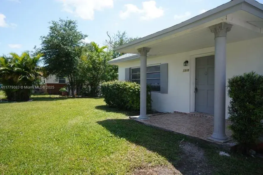 1310 NW 102nd St, Miami FL 33147
