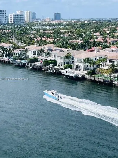 1 bedroom 1 bath Residential for sale at 1400 S Ocean Dr # 1207, Hollywood FL 33019