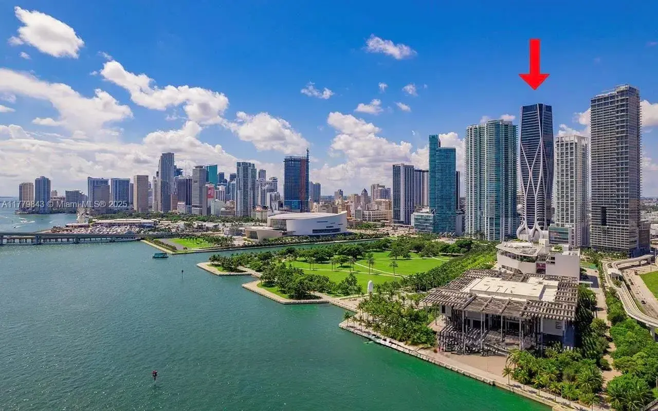 4 bedroom 5 bath Residential Lease for rent at 1000 Biscayne Blvd # 4402, Miami FL 33132