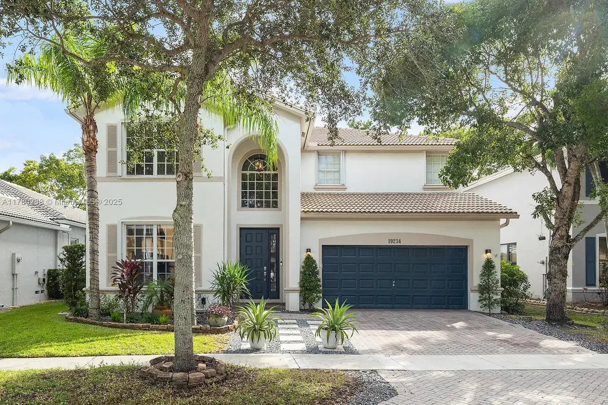 19234 Seneca Ave, Weston FL 33332