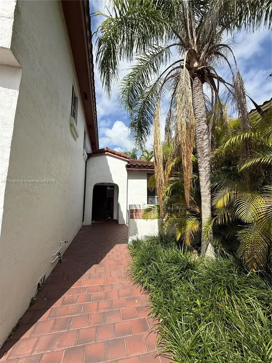 11322 SW 147th Pl, Miami FL 33196