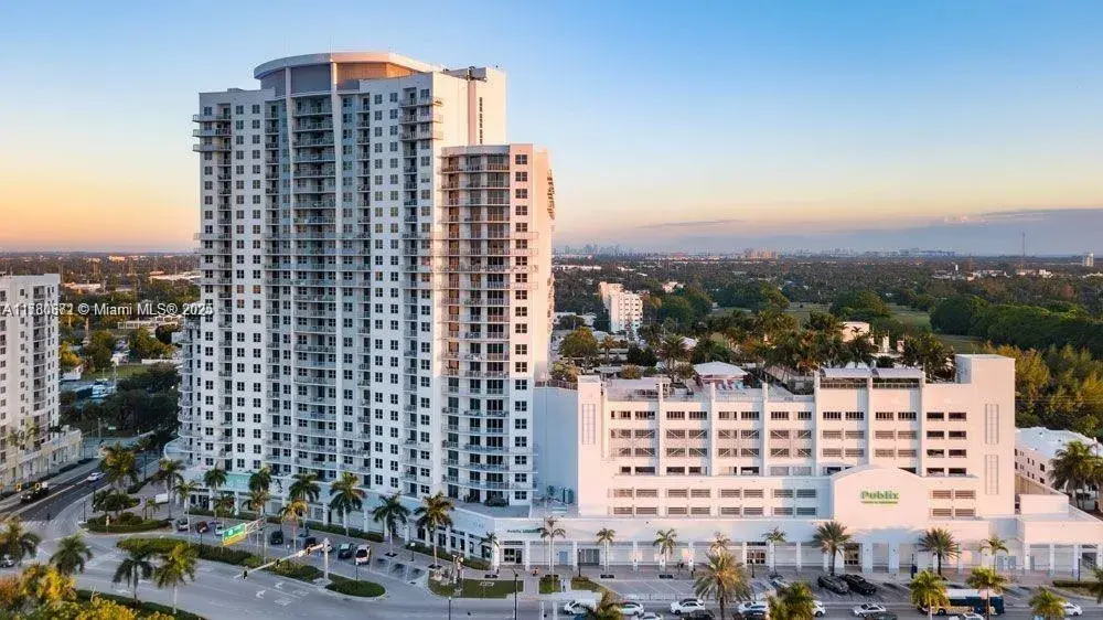 1 bedroom Residential Lease for rent at 1776 Polk Street # 2211, Hollywood FL 33020