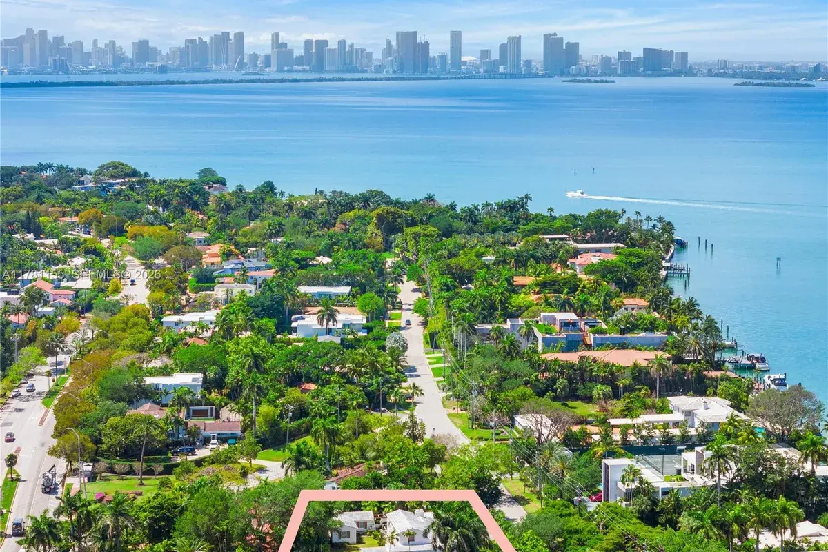 6371 N Bay Rd, Miami Beach FL 33141