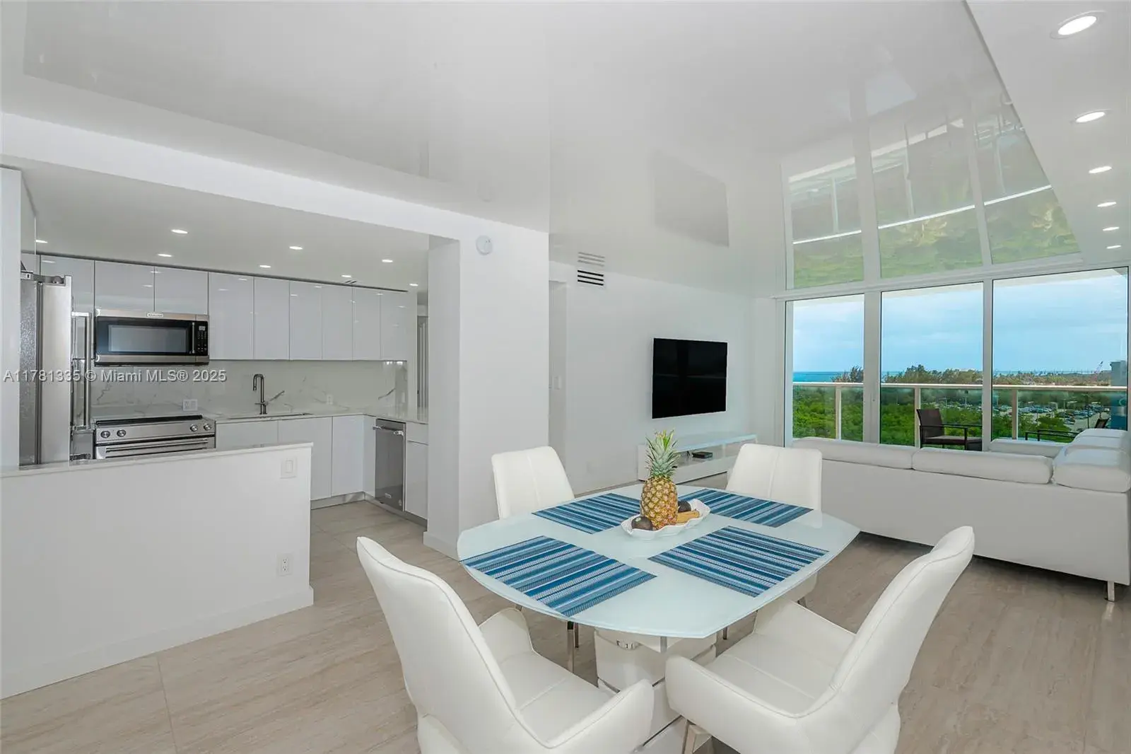2 bedroom 2 bath for sale at 100 Bayview Dr # 825, Sunny Isles Beach FL 33160