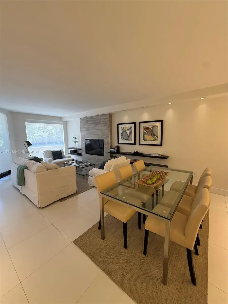 161 Crandon Blvd # 221, Key Biscayne FL 33149