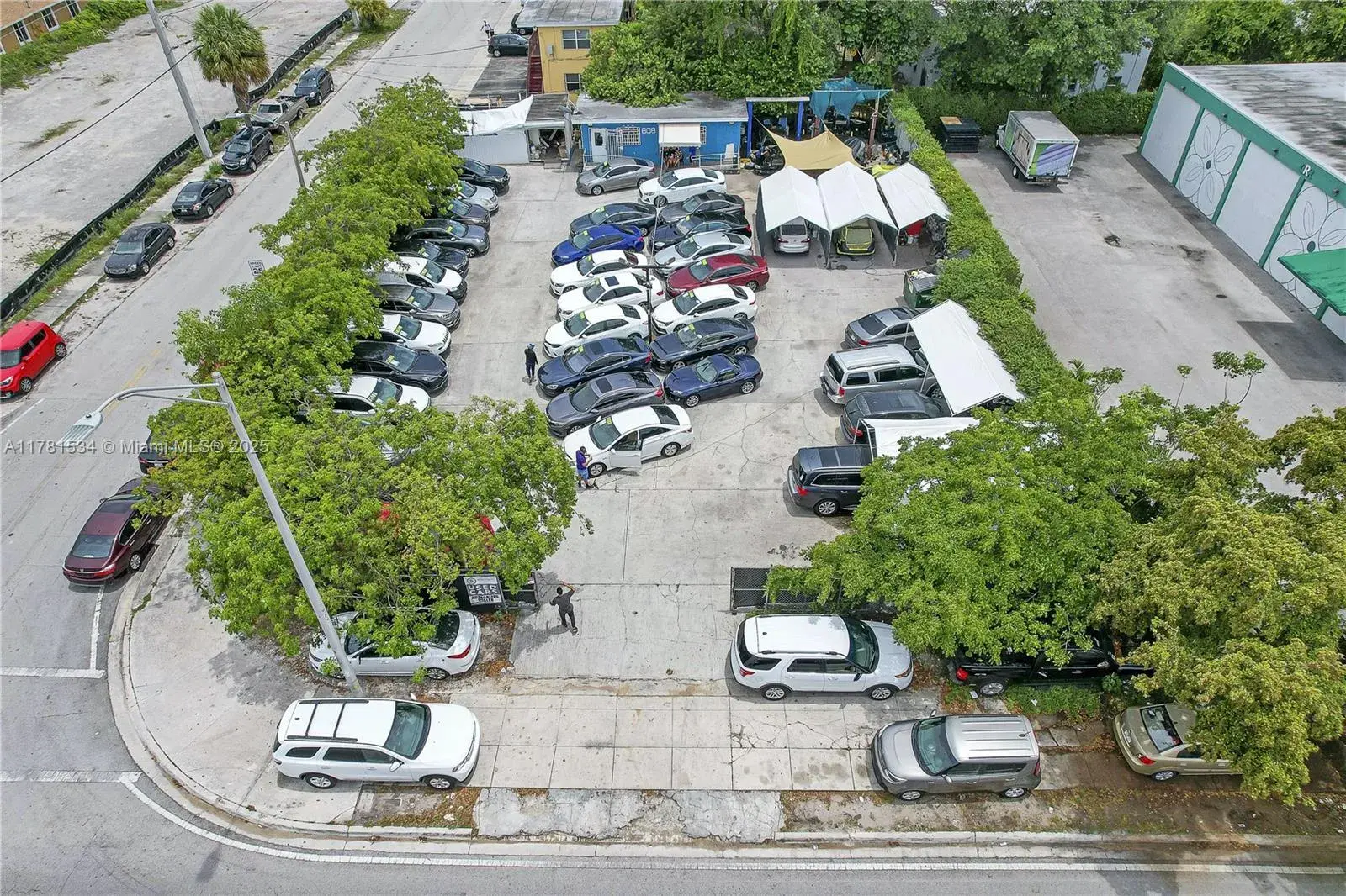 808 NW 71st St, Miami FL 33150