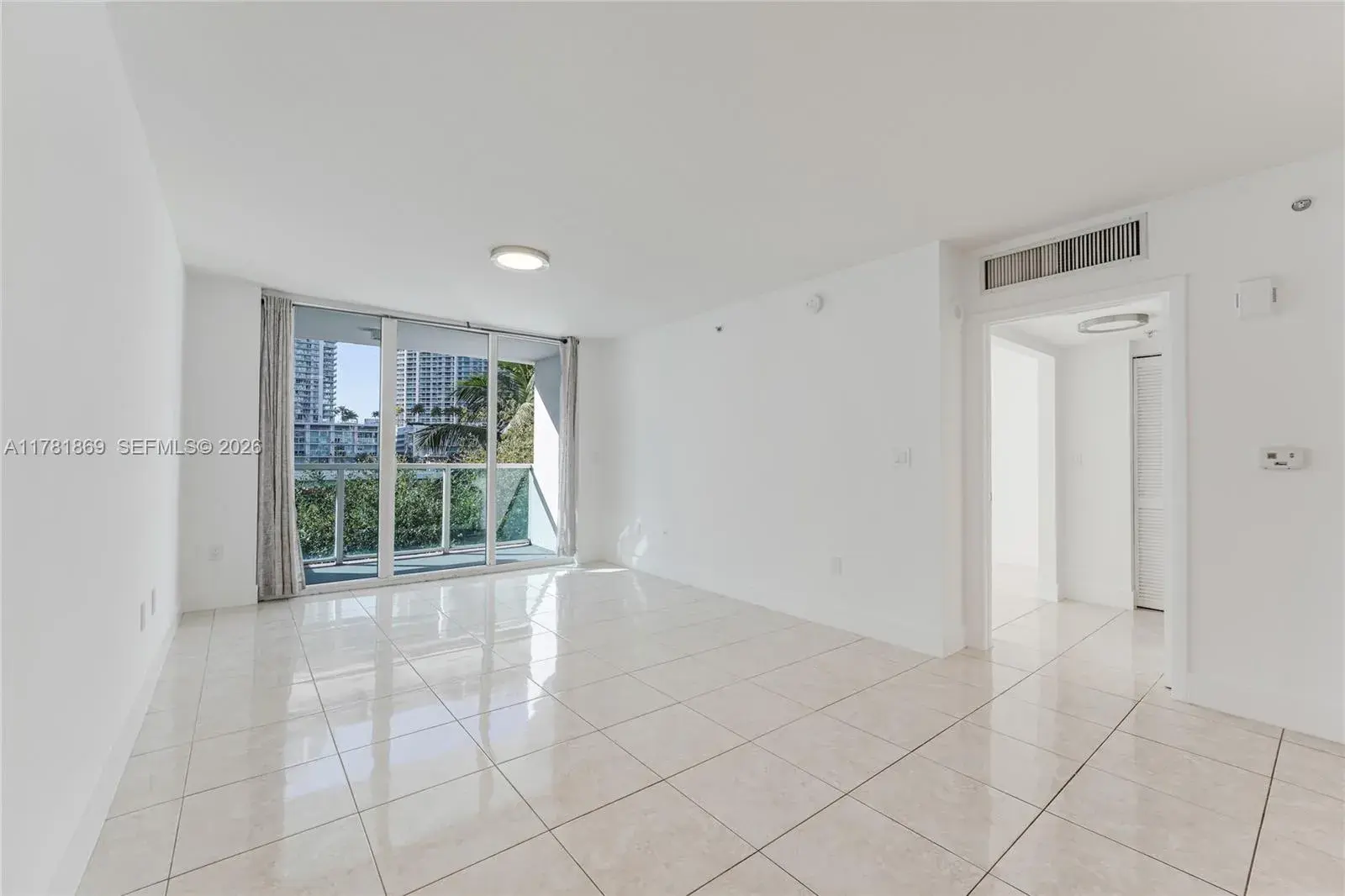 31 SE 5th St # 409, Miami FL 33131