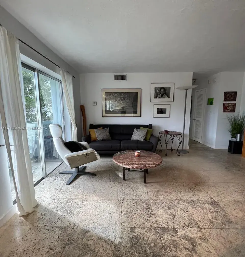 1100 11th St # 406, Miami Beach FL 33139