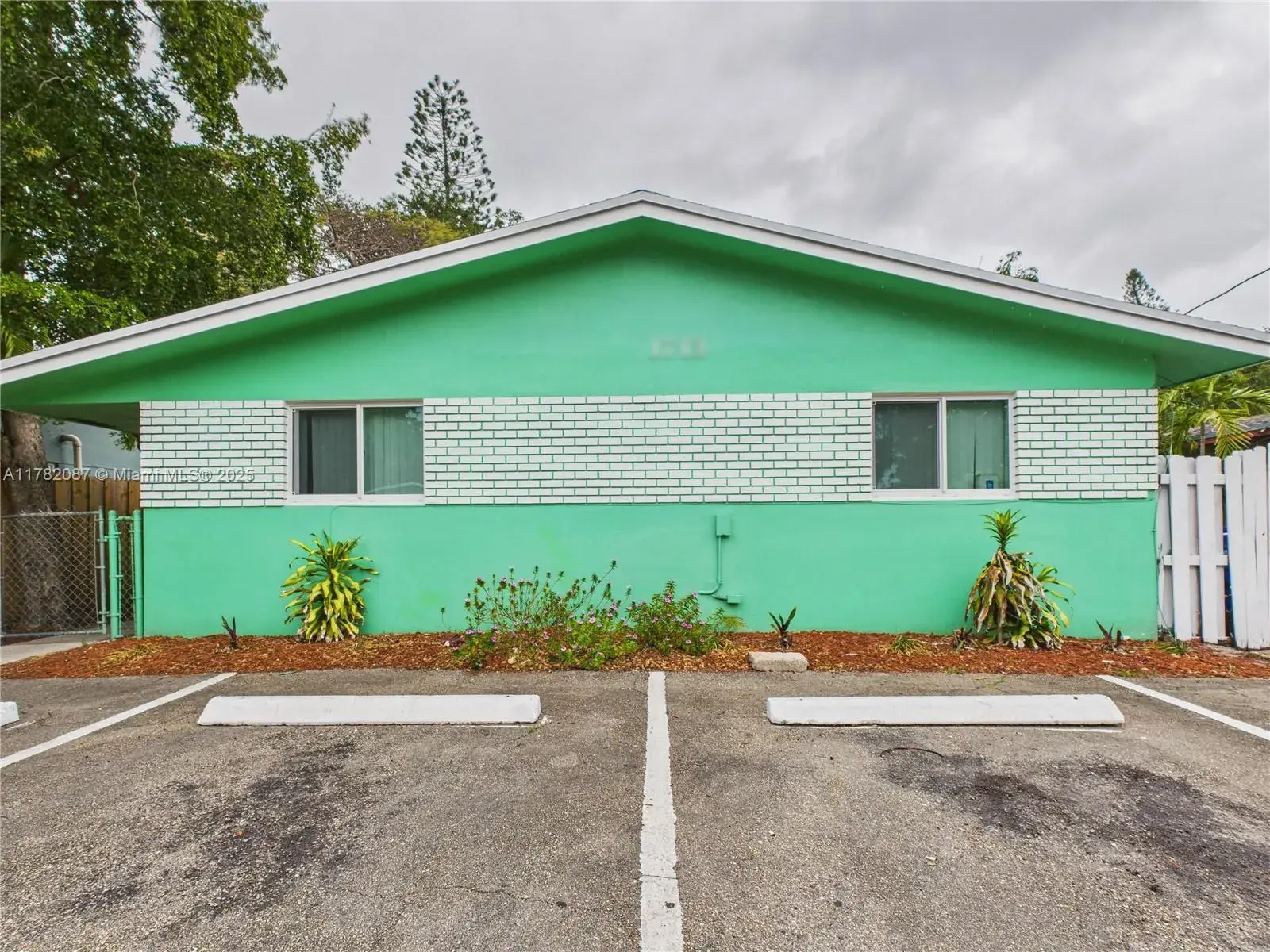 Residential Income for sale at 1713 SW 11th Ct, Fort Lauderdale FL 33312