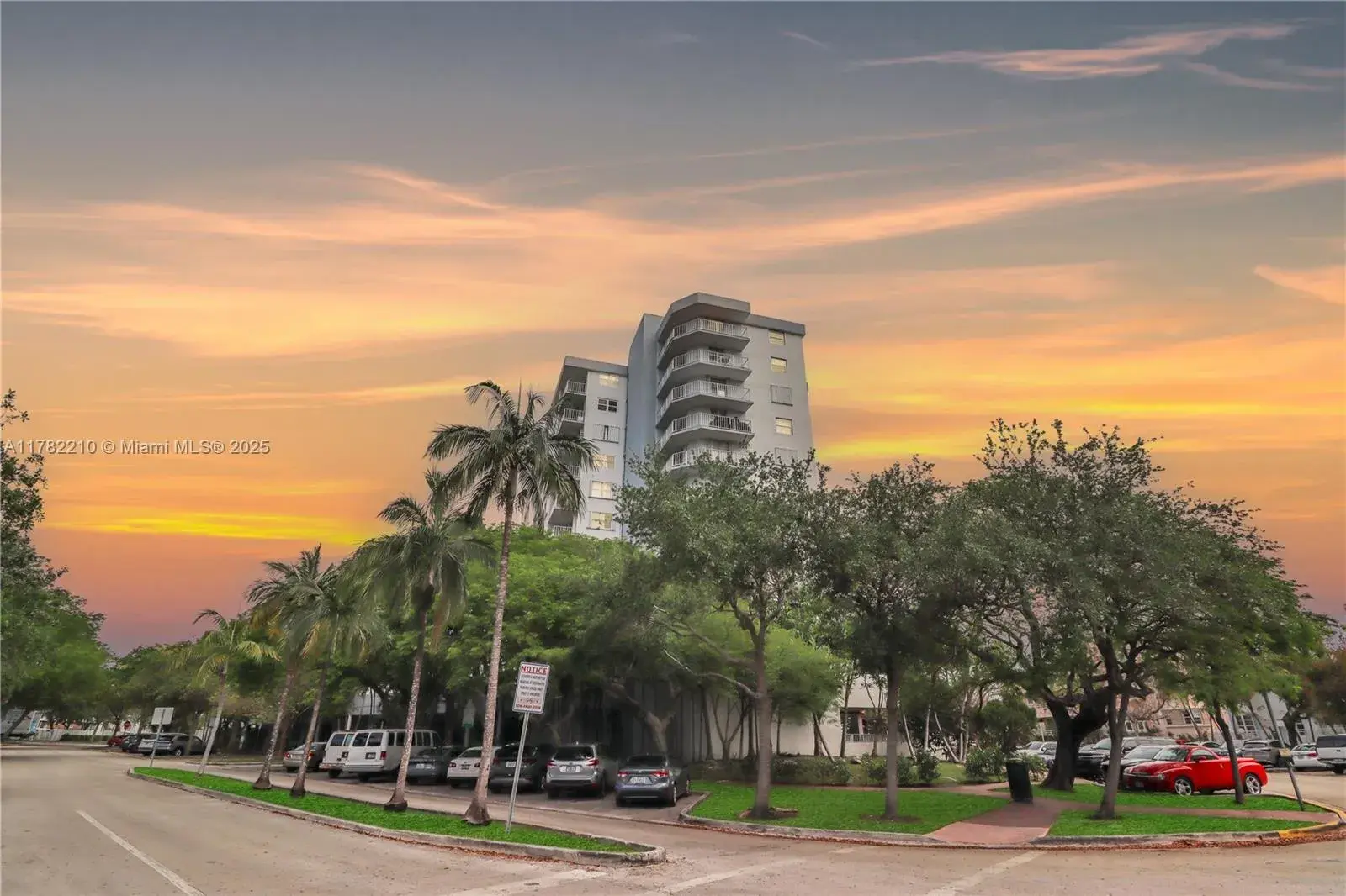 6900 Bay Dr # B, Miami Beach FL 33141