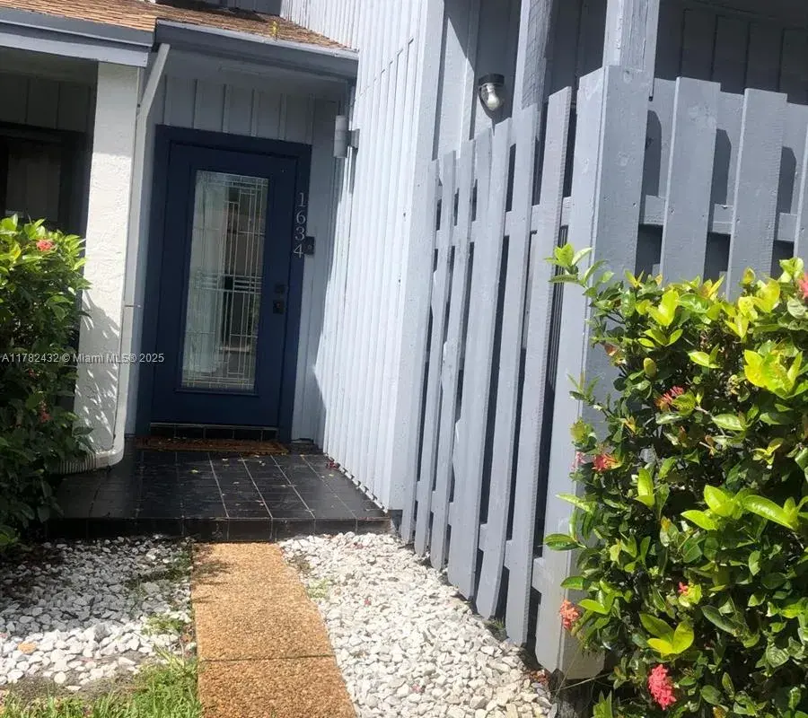 1634 N 15th terrace, Hollywood FL 33020