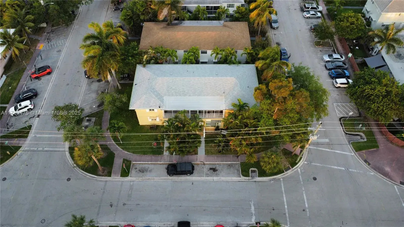 1797 Marseille Dr, Miami Beach FL 33141