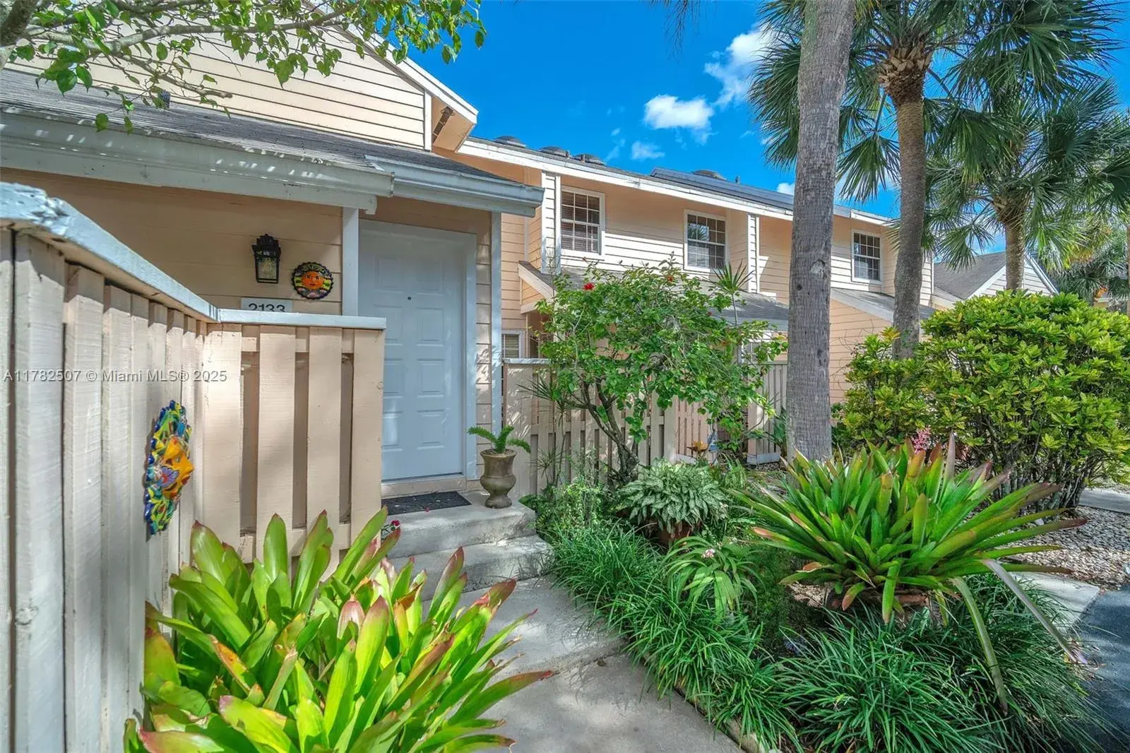 2133 Champions Way, North Lauderdale FL 33068