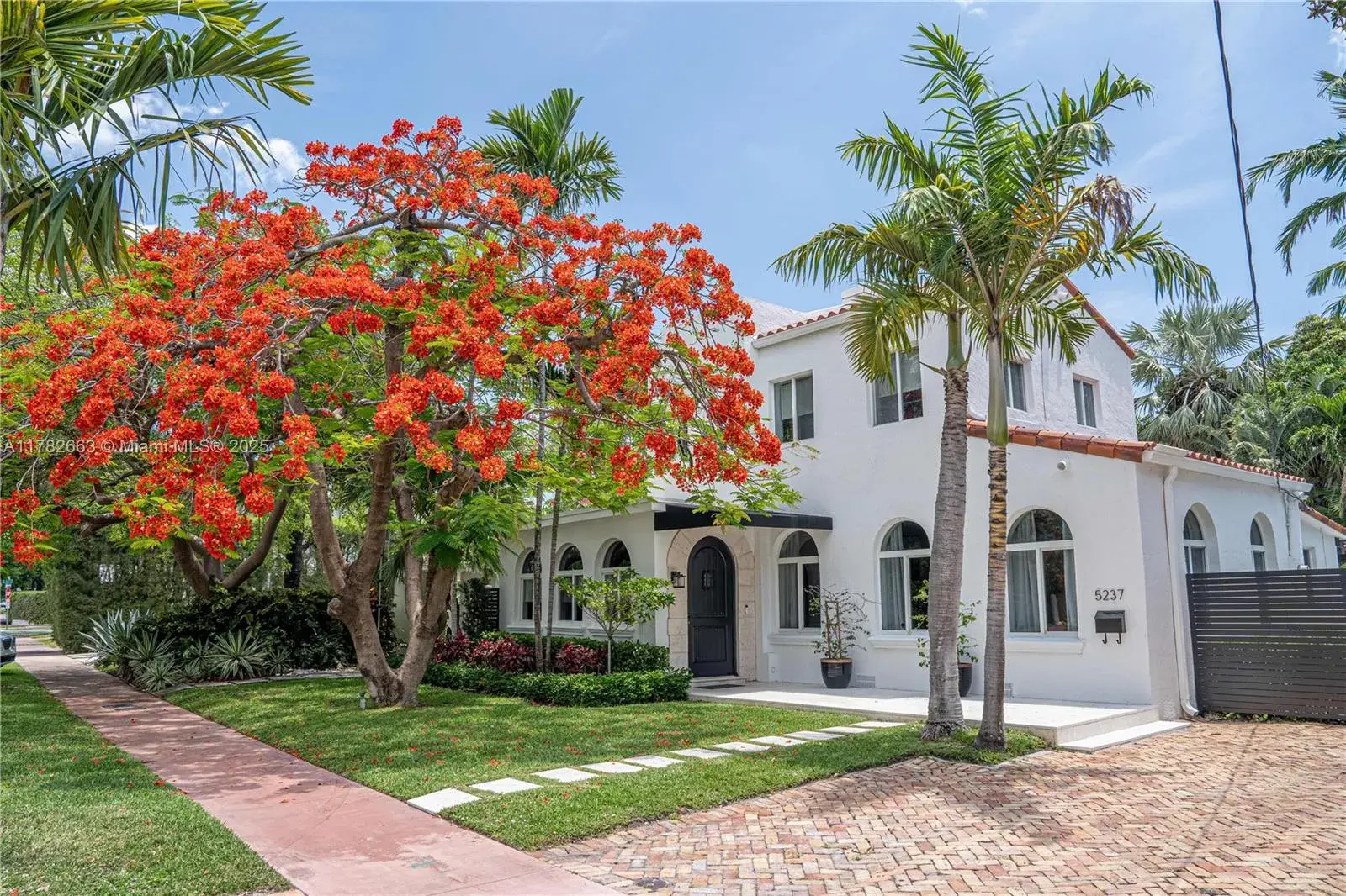 5237 La Gorce Dr, Miami Beach FL 33140