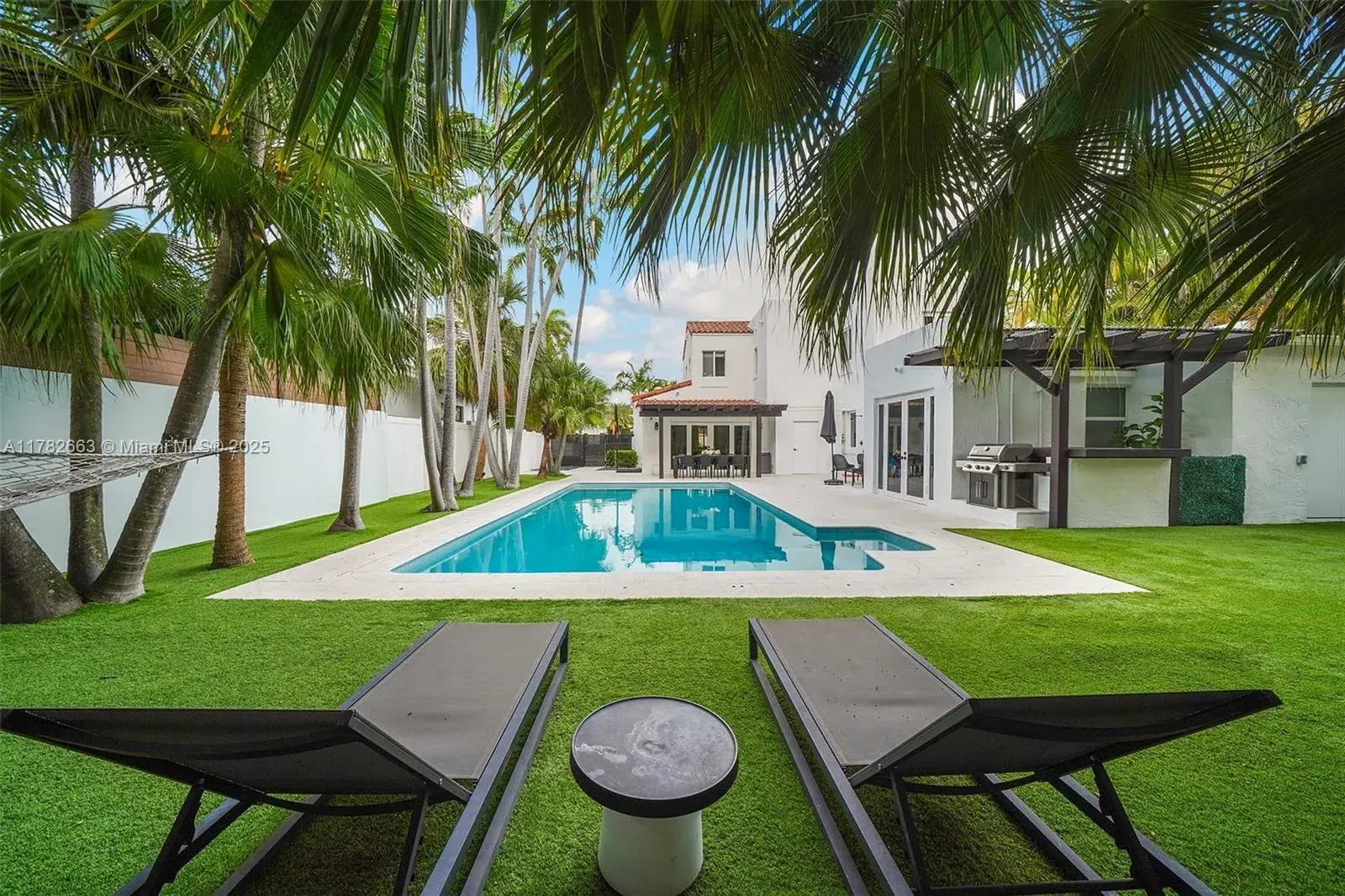 5237 La Gorce Dr, Miami Beach FL 33140