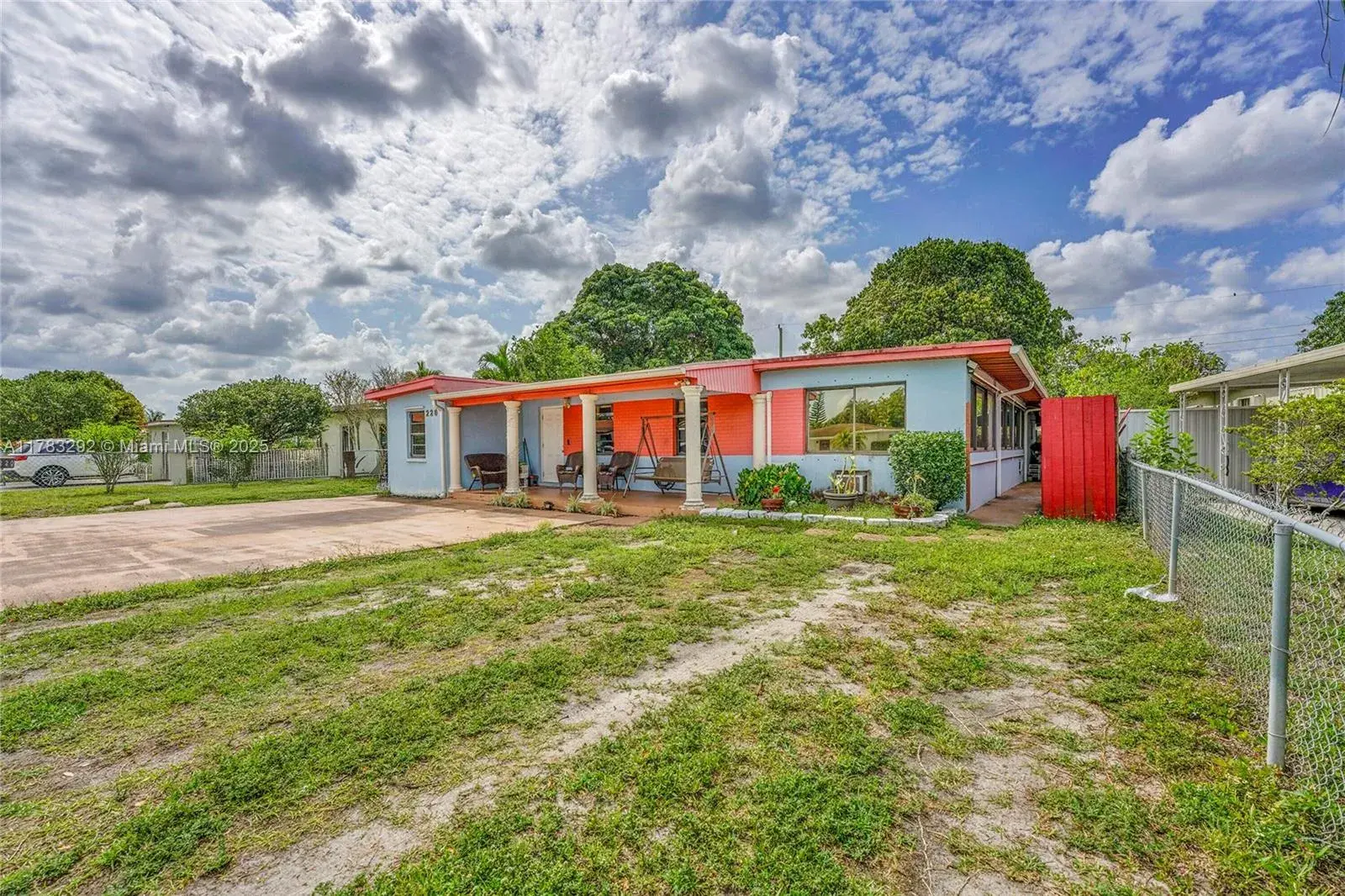 220 E 61st St, Hialeah FL 33013