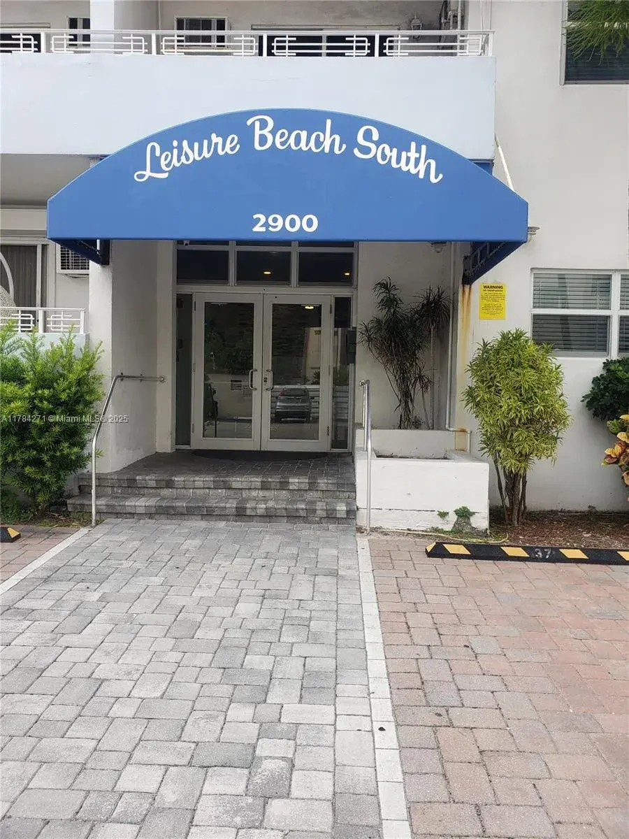 2 bedroom 1 bath Residential for sale at 2900 Banyan St # 303, Fort Lauderdale FL 33316
