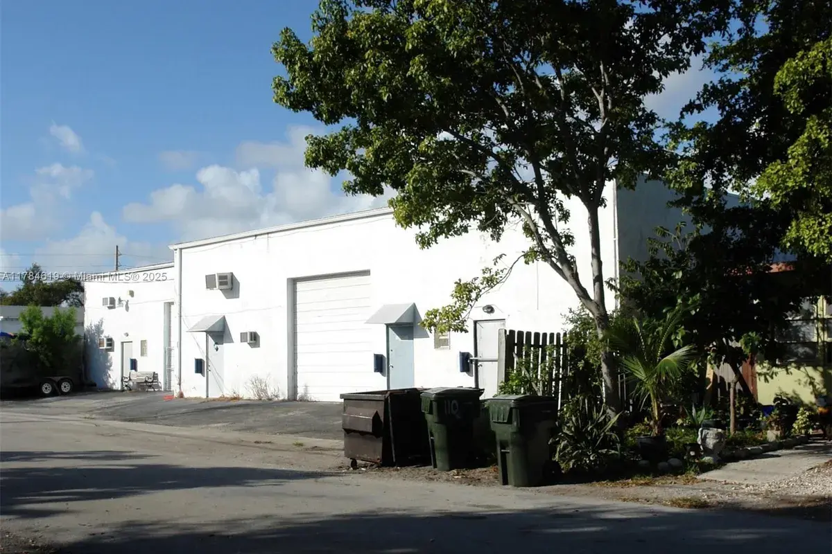 114 SW 2nd Ave, Dania Beach FL 33004