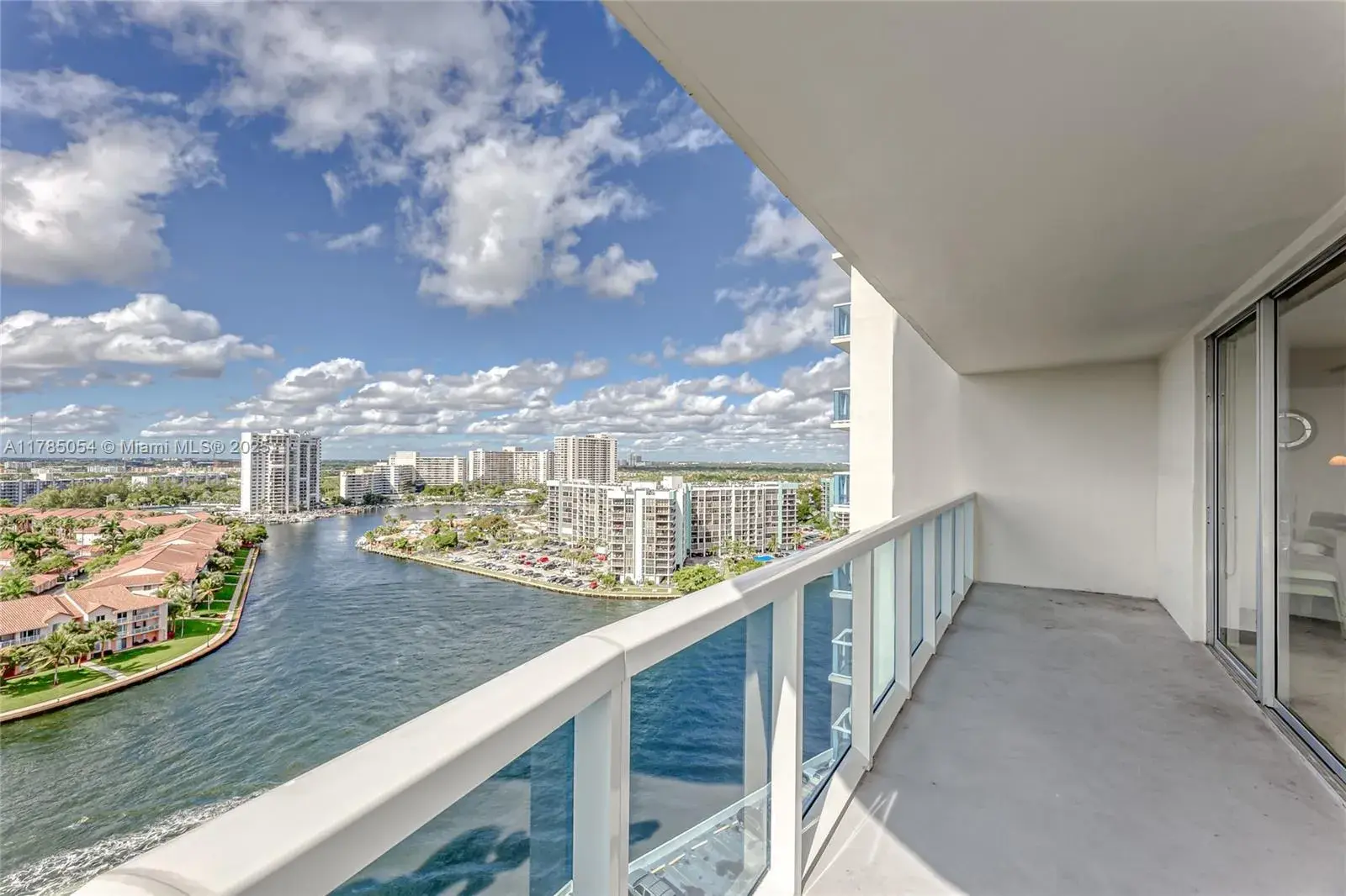 2 bedroom 2 bath Residential for sale at 3800 S Ocean Drive # 1606, Hollywood FL 33019