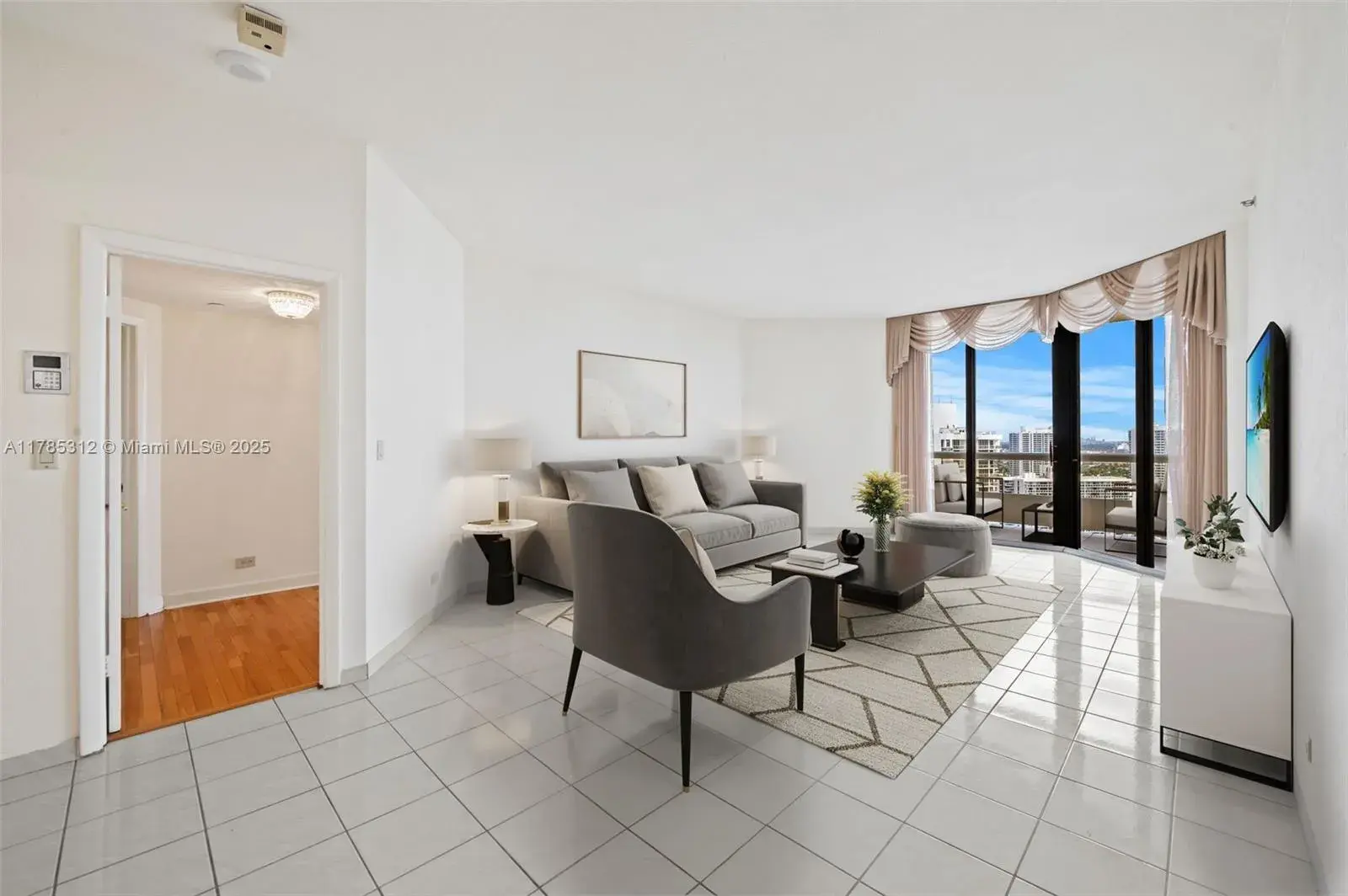 20191 E Country Club Dr, Aventura FL 33180