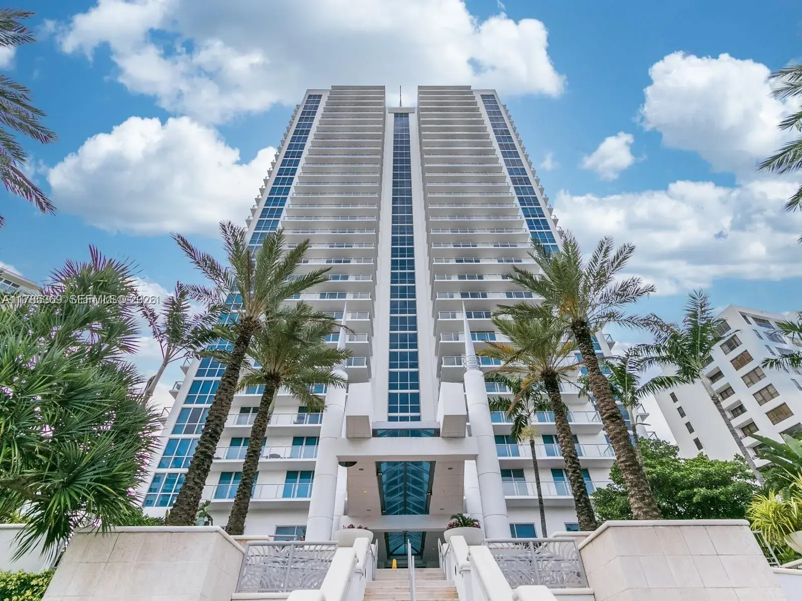 3 bedroom 3 bath Residential Lease for rent at 3101 S Ocean Dr # 1707, Hollywood FL 33019