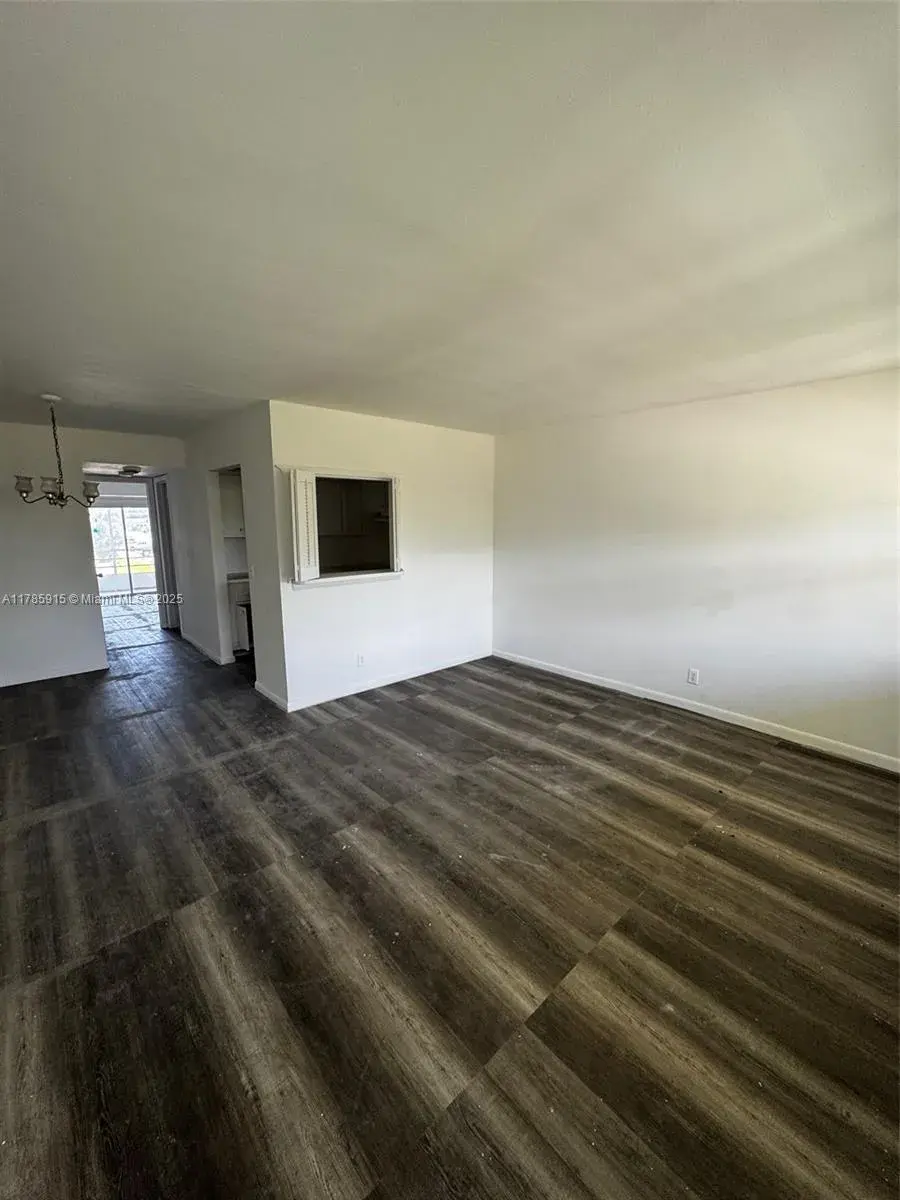1 bedroom 1 bath Residential for sale at 42 Sheffield B # B, West Palm Beach FL 33417