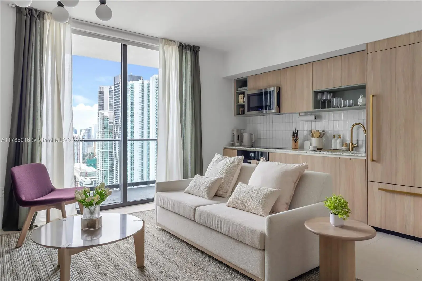 159 NE 6TH ST # 3701, Miami FL 33132