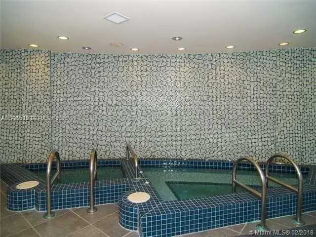 244 Biscayne Blvd # 3004, Miami FL 33132