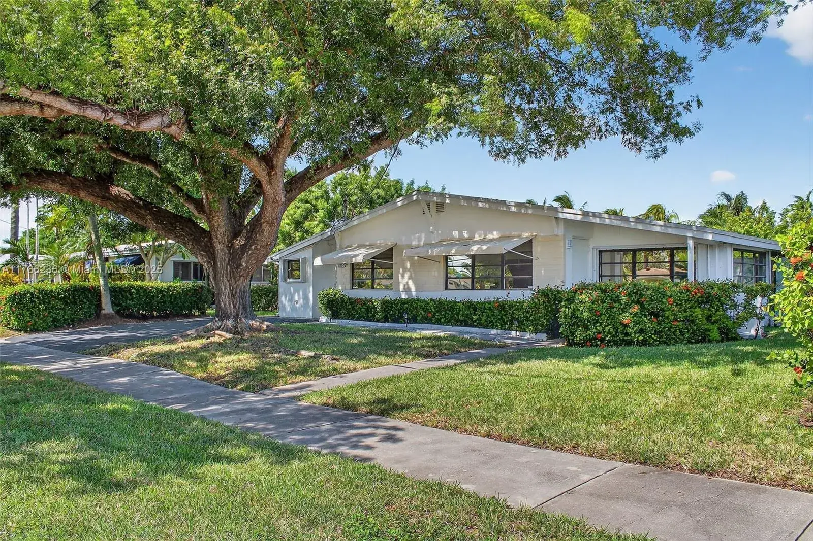 1163 Johnson St, Hollywood FL 33019