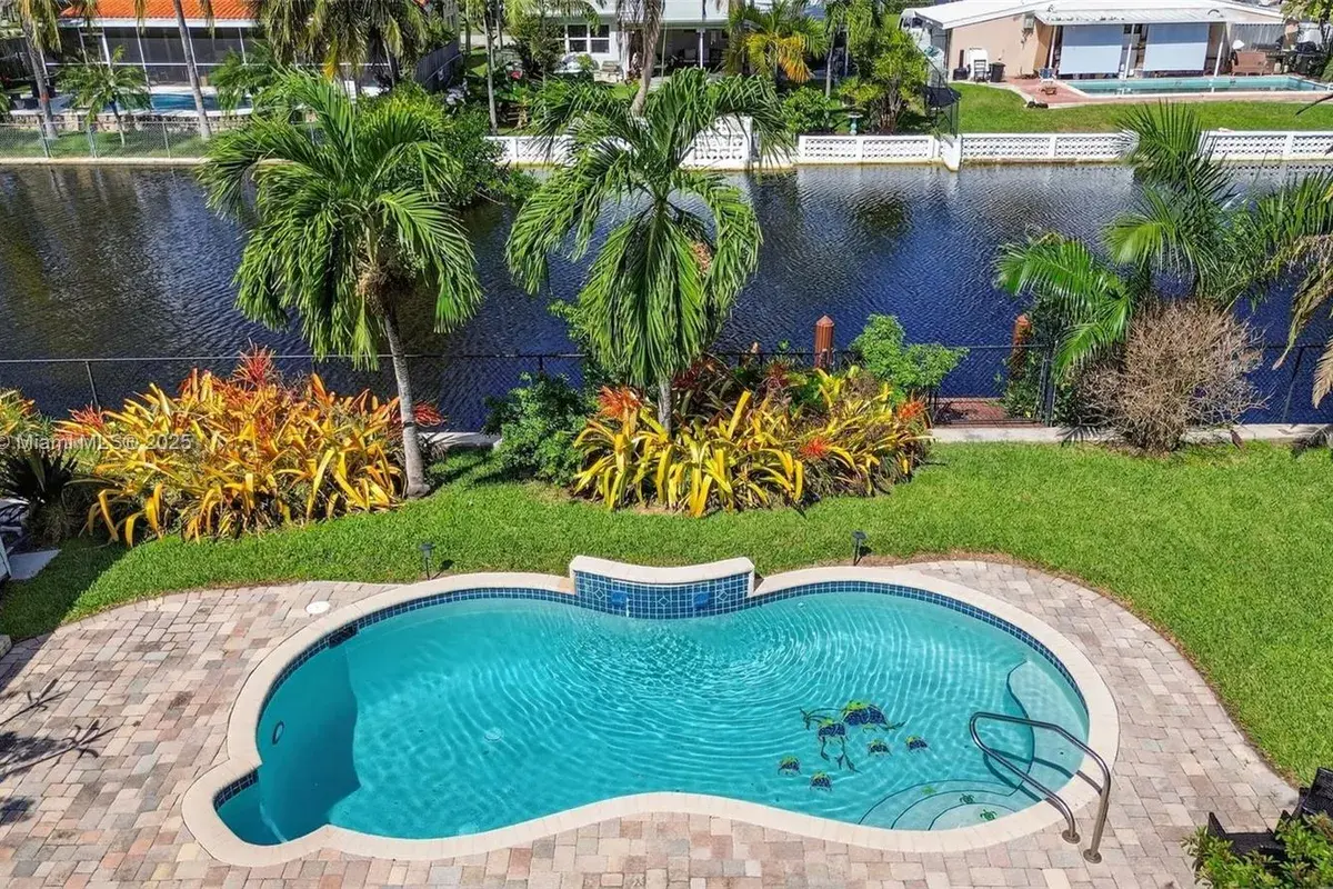 1163 Johnson St, Hollywood FL 33019