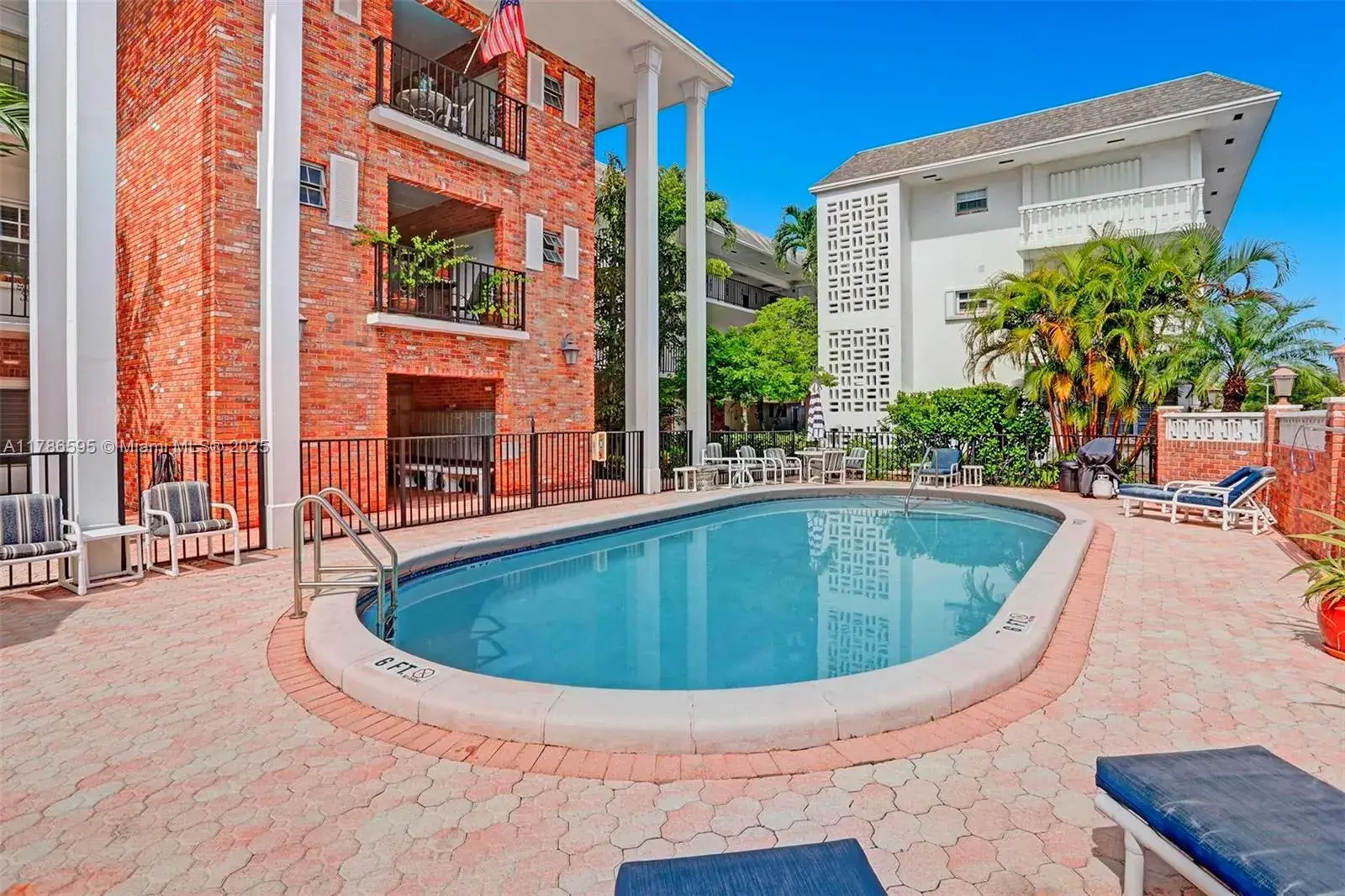 1 bedroom 1 bath Residential for sale at 2500 NE 9th St # 111, Fort Lauderdale FL 33304