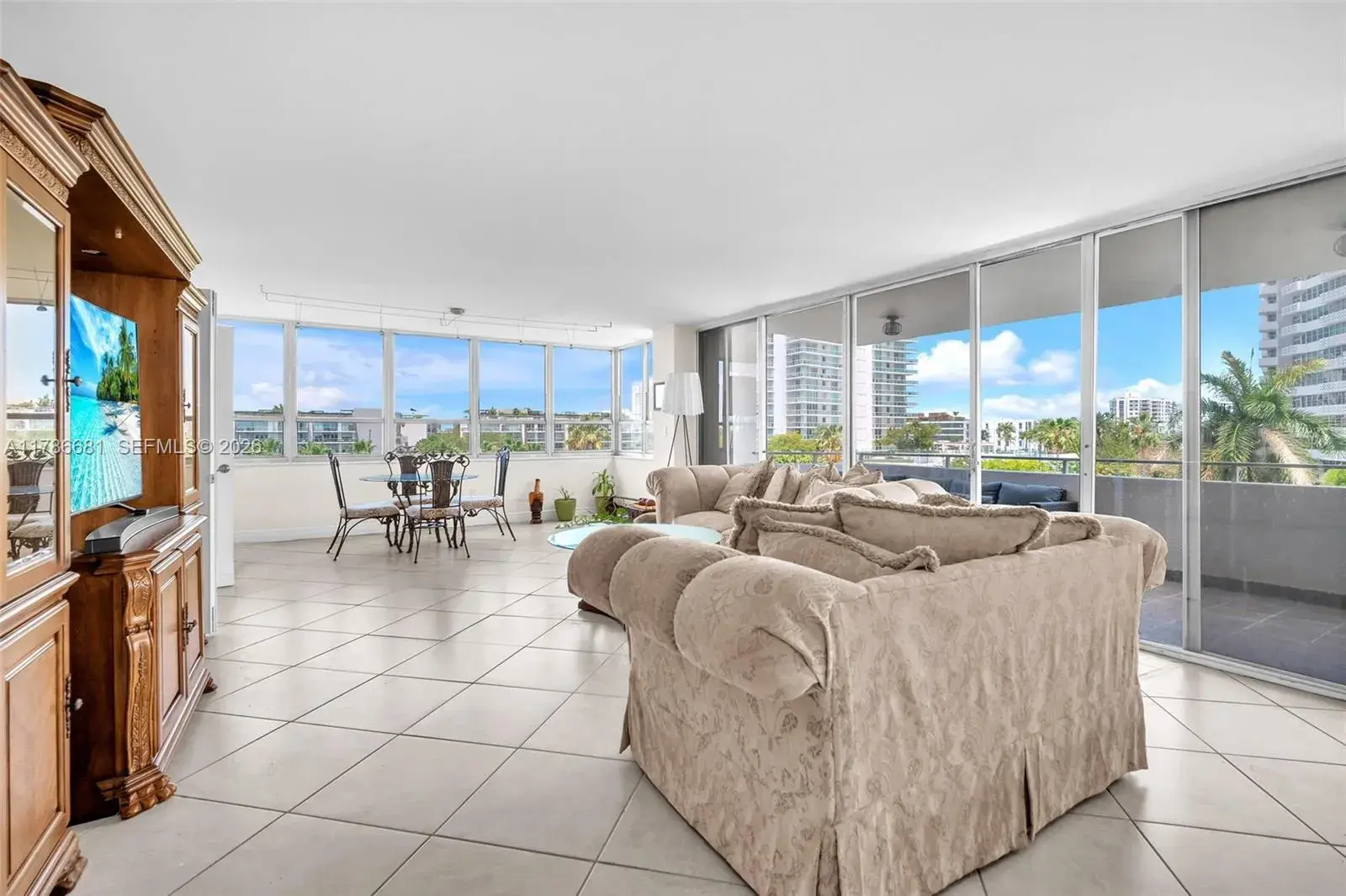 2 bedroom 2 bath for sale at 11 Island Ave # 512, Miami Beach FL 33139