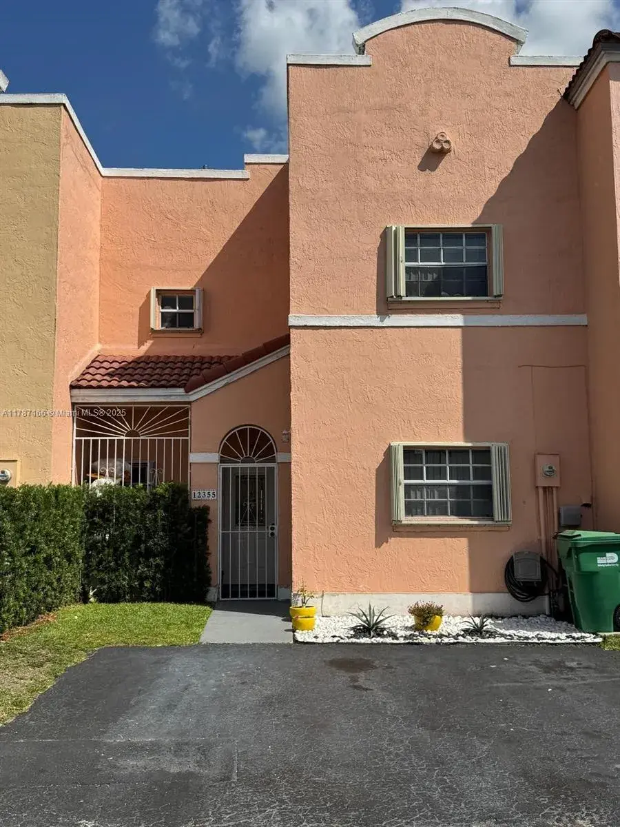 12355 NW 7th Ln, Miami FL 33182