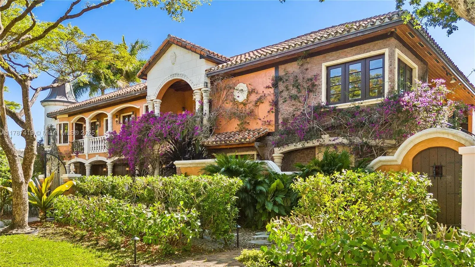 5 bedroom 5 bath Residential for sale at 609 2nd Key Dr, Fort Lauderdale FL 33304