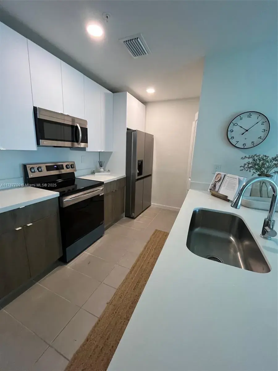 2526 PIERCE ST # 12, Hollywood FL 33020