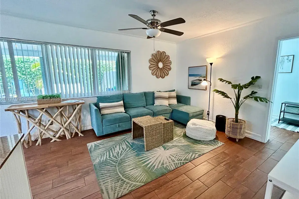 316 Walnut # 1, Hollywood FL 33019