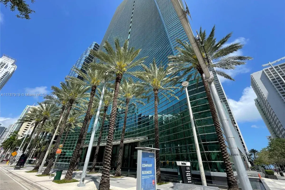 1395 Brickell Ave, Miami FL 33131